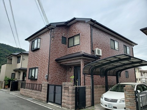 姫路市 ダブルトーン塗装で高級感溢れるレンガ柄を再現した住宅はこちら